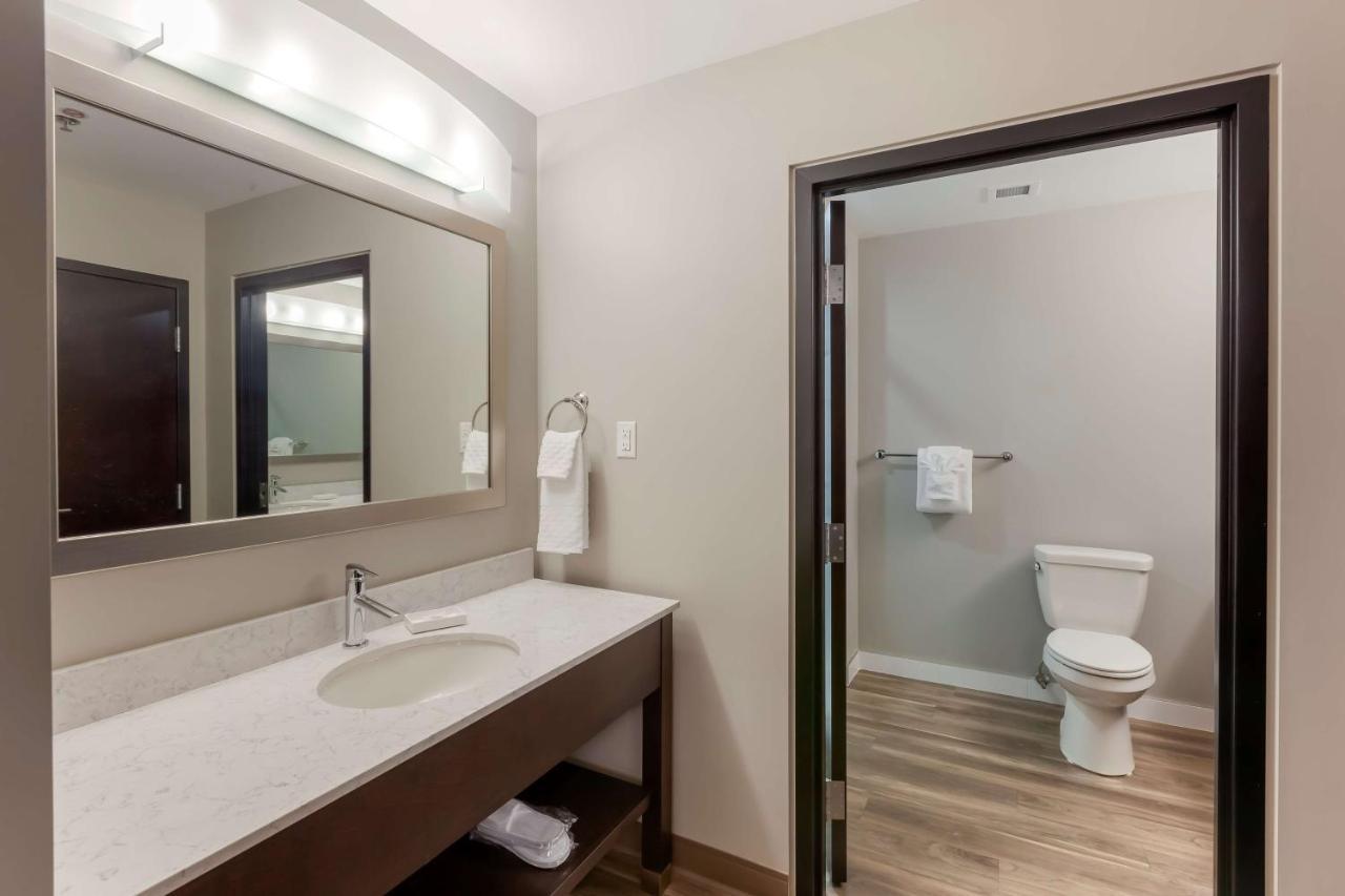 Best Western Premier Northwood Hotel Timmins Buitenkant foto