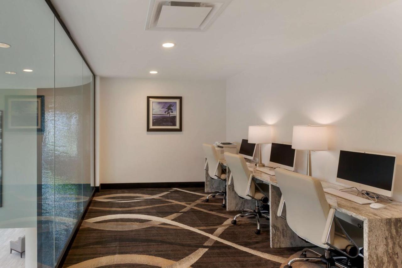 Best Western Premier Northwood Hotel Timmins Buitenkant foto